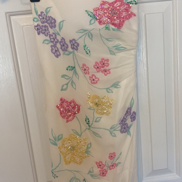 Strapless Sequined Flower Dress - Picture 2 of 6